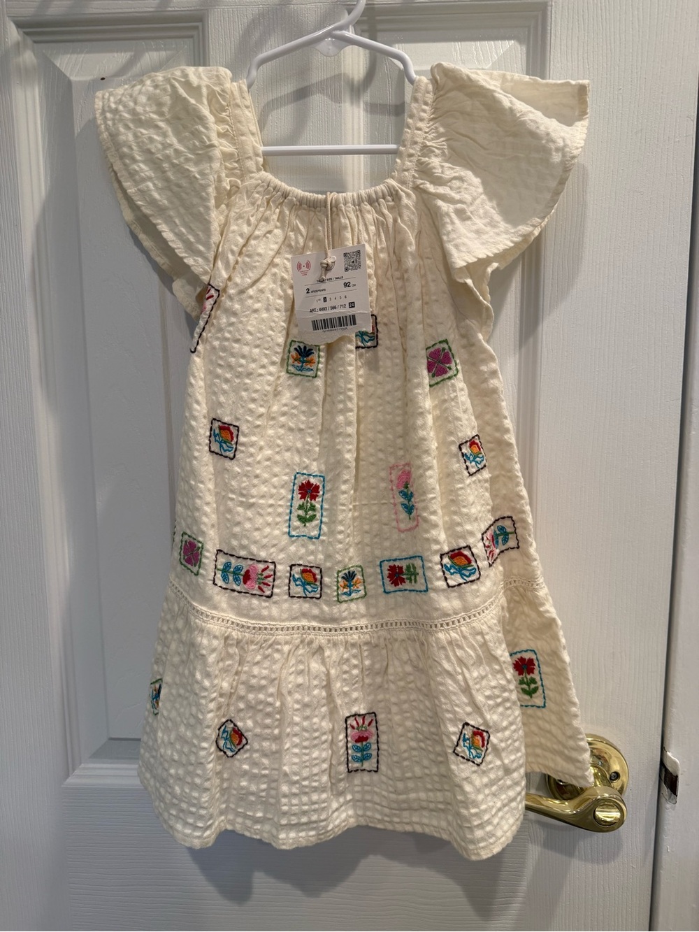 NWT Zara Cream Embroidered Seersucker Smock Dress Size 2T